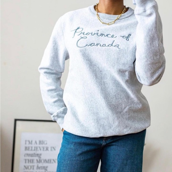 PROVINCE OF CANADA: HAND SCRIPT SWEATER - Picture 3 of 11